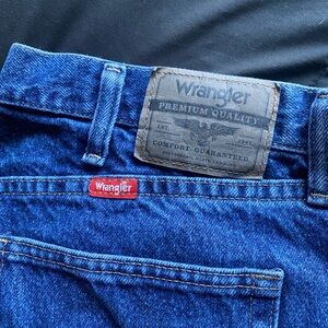 Wrangler Men's Deep Blue Denim Jeans